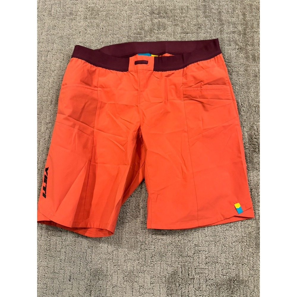 Yeti Womens Palasade Shorts Size Large NWT (S1)